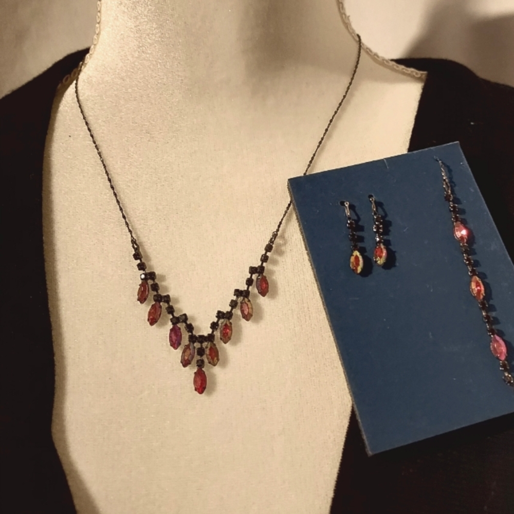 AVON Red Black 3-Piece Necklace, Bracelet and Earrings Set